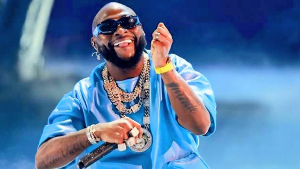 Reactions as Davido reveals he charges 0,000 per show
